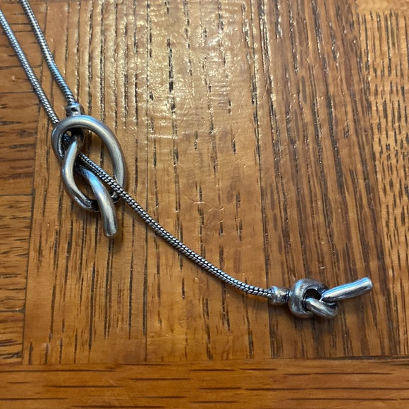 ⚓️TRADED⚓️MADEWELL Knotshine Necklace - Picture 5 of 13